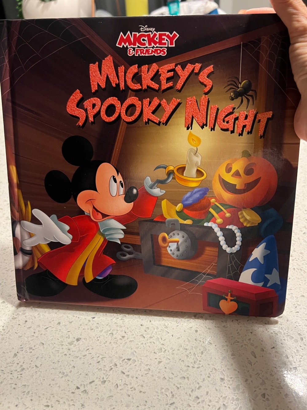 🎃👻DISNEY CHILDREN’s HALLOWEEN “MICKEY’S SPOOKY NIGHT” HARDBACK BOOK🎃👻